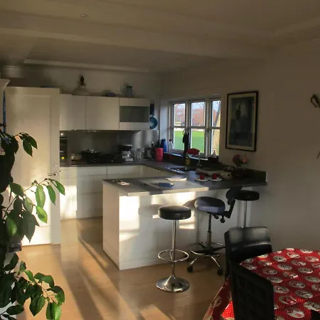 Sharon Apartment *